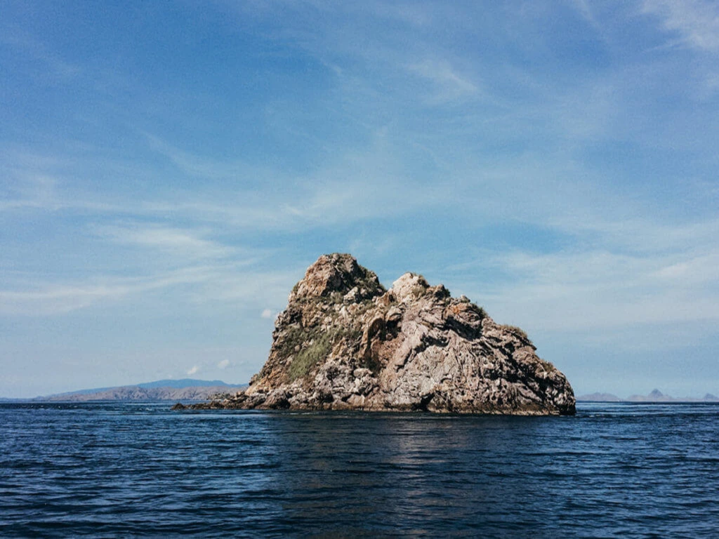 Tatawa Besar and Tatawa Kecil: Colorful Drift Diving in Komodo